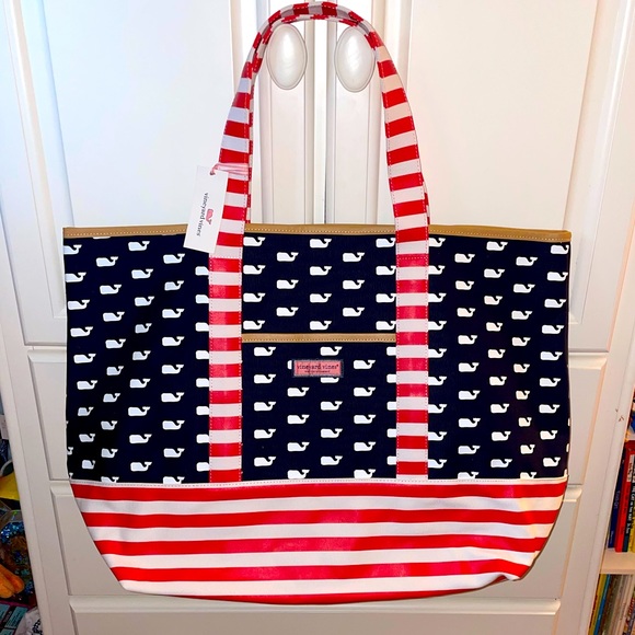 Vineyard Vines Handbags - 🇺🇸🐳 NWT Vineyard Vines Red white and blue whale tote/beach bag 🐳🇺🇸